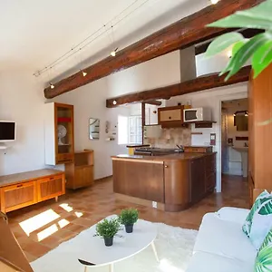 https://gregbnb-centre-ancien-t2-mezzanine-6eme-etage.fr-provencehotel.com